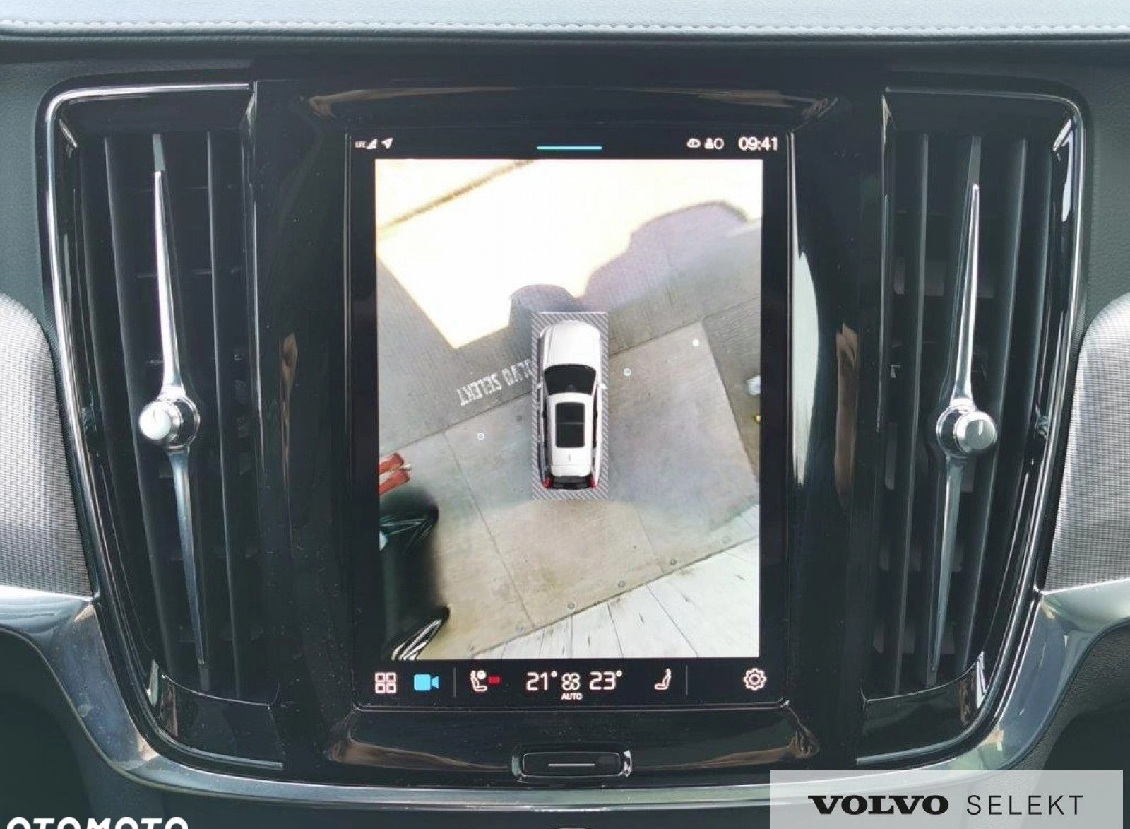 Volvo V90 Cross Country cena 299900 przebieg: 15969, rok produkcji 2023 z Warszawa małe 781